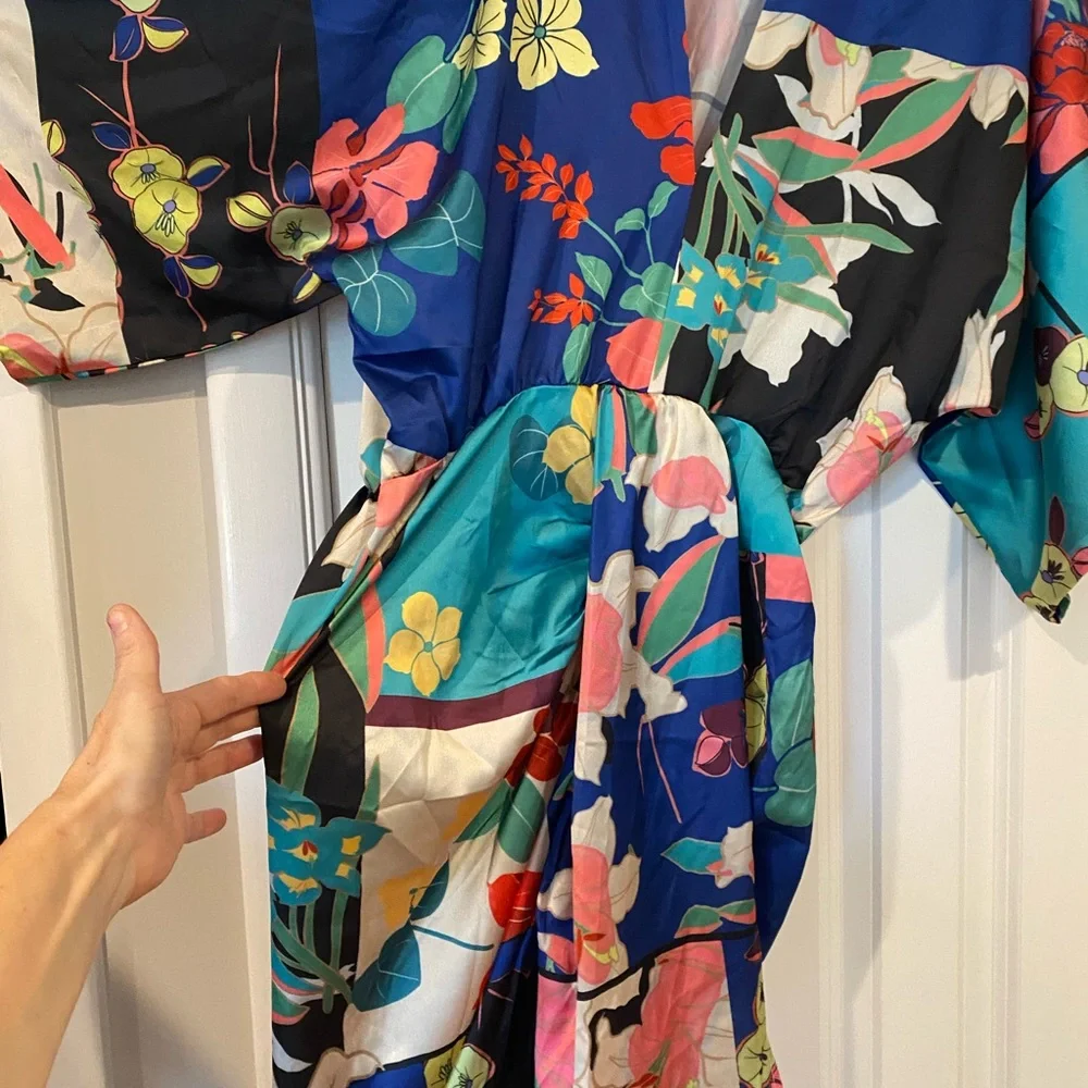 Gorgeous kimono style midi dress!!! - Picture 5 of 7